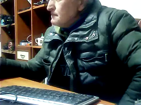 Snapshot of zormen355 chatting on January 24, 4:06 pm zormen355 online show from January 24, 4:06 pm