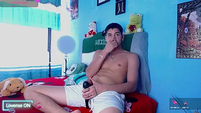 Snapshot of mexican_cum chatting on October 18, 8:47 pm mexican cum online show from October 18, 8:47 pm