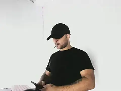 Snapshot of Sebas-hott chatting on October 1, 11:41 pm Sebas-hott online show from October 1, 11:41 pm