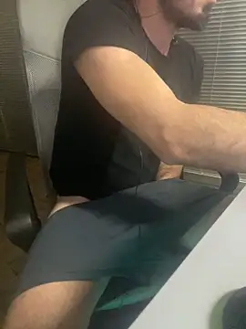 giorgakaci69 online show from February 20, 1:02 am