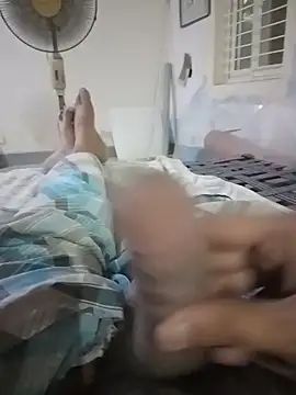 AUNTY1984 online show from May 20, 5:52 pm