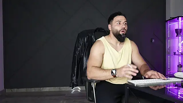 mattmasterss online show from April 18, 4:08 pm