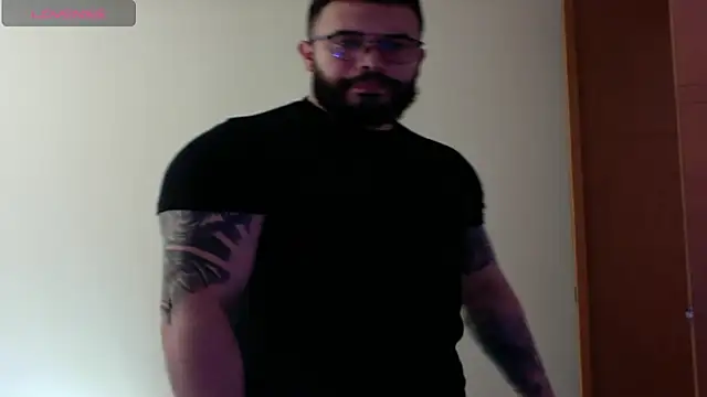 Snapshot of alexandergranda71 chatting on October 2, 3:27 pm alexandergranda71 online show from October 2, 3:27 pm