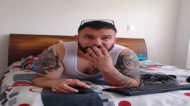 Snapshot of alexandergranda71 chatting on December 19, 4:46 pm alexandergranda71 online show from December 19, 4:46 pm