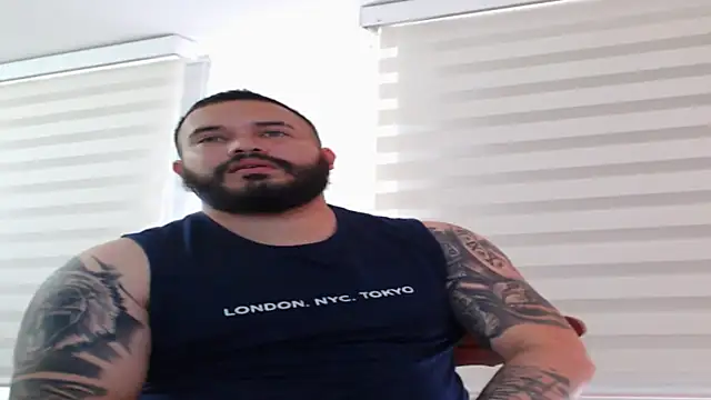 Snapshot of alexandergranda71 chatting on February 8, 4:04 pm alexandergranda71 online show from February 8, 4:04 pm