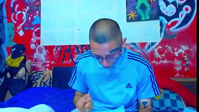 deivid estrada online show from February 11, 6:35 pm