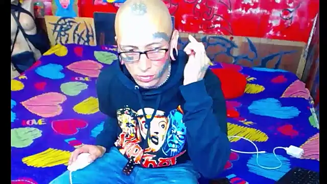 deivid estrada online show from September 15, 4:08 pm