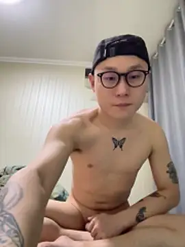 Eric246 online show from February 14, 8:15 pm