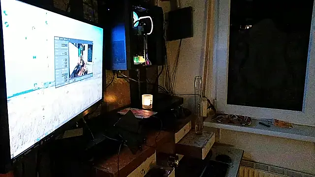 Snapshot of BongChannel chatting on December 6, 9:57 pm BongChannel online show from December 6, 9:57 pm