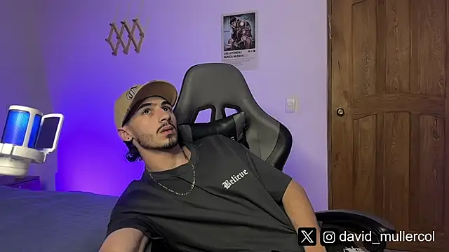 David Brown18 online show from February 19, 1:18 am