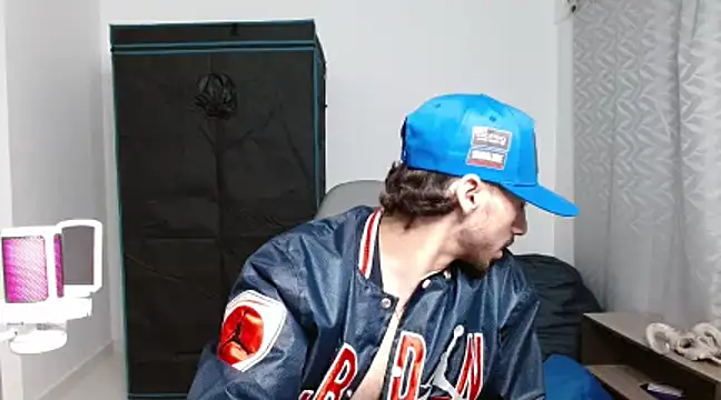 David Brown18 online show from December 4, 11:24 pm