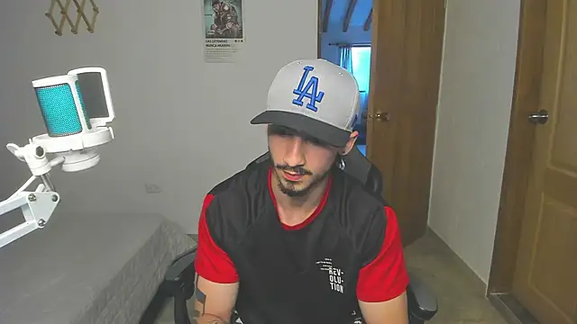 David Brown18 online show from January 20, 10:04 pm