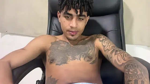 dominic brandd23 online show from March 8, 10:36 pm