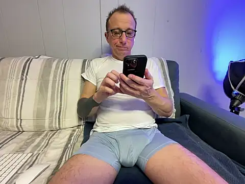 mouser21212 online show from January 18, 3:49 pm