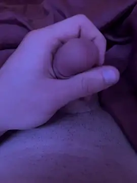 ItzJanik online show from December 3, 7:20 pm