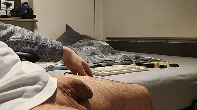 Alphapimmelchen online show from January 12, 2:35 am