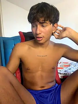 Leonarrrd 01 online show from December 3, 10:05 pm