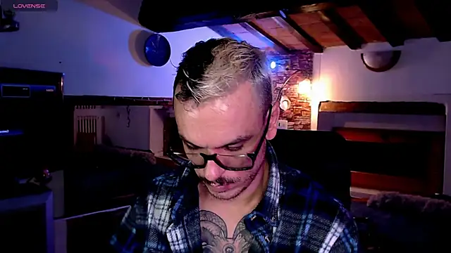 cek 186 online show from October 22, 8:45 pm