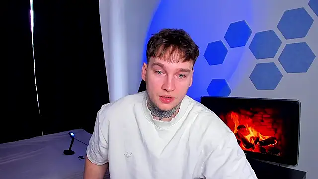 Chris Tyson online show from February 8, 9:37 am