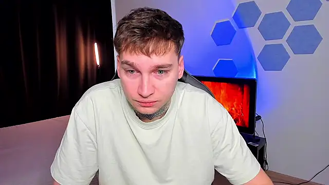 Chris Tyson online show from December 3, 7:25 am