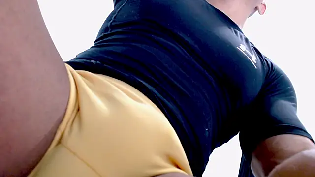 Antonywebb94 online show from April 17, 2:58 am