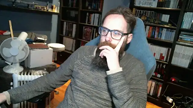 Snapshot of MeSteff chatting on December 5, 7:18 pm MeSteff online show from December 5, 7:18 pm