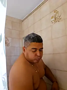 Snapshot of gordito_xx chatting on October 18, 7:46 am gordito xx online show from October 18, 7:46 am