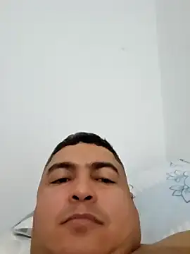 Snapshot of gordito_xx chatting on December 7, 6:32 am gordito xx online show from December 7, 6:32 am