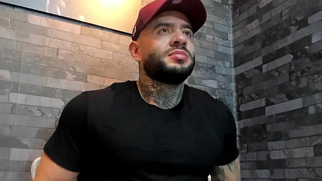 BruceDallas online show from January 11, 2:15 am