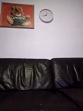 Knuffelstaaf123 online show from February 25, 11:44 pm