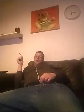 Knuffelstaaf123 online show from March 30, 6:31 pm