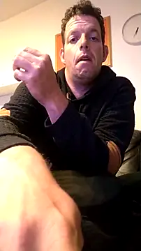 Knuffelstaaf123 online show from October 6, 4:39 am