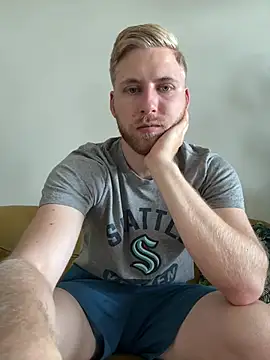 HotIceman2407 online show from August 6, 11:27 am