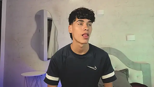 andrewortix online show from March 23, 4:40 am