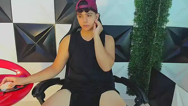 Snapshot of Dani_cumboy chatting on September 25, 2:16 pm Dani cumboy online show from September 25, 2:16 pm