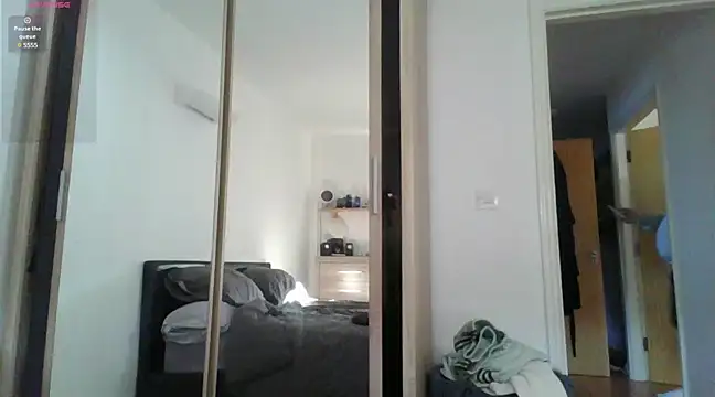 Nizzlivecam online show from January 2, 2:02 pm