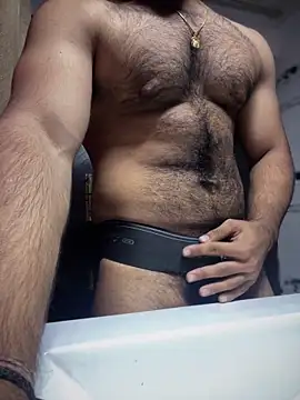 Snapshot of mrtoy121 chatting on October 14, 5:53 pm mrtoy121 online show from October 14, 5:53 pm