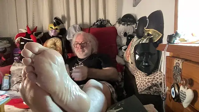 EroticVenetian online show from April 6, 7:31 am