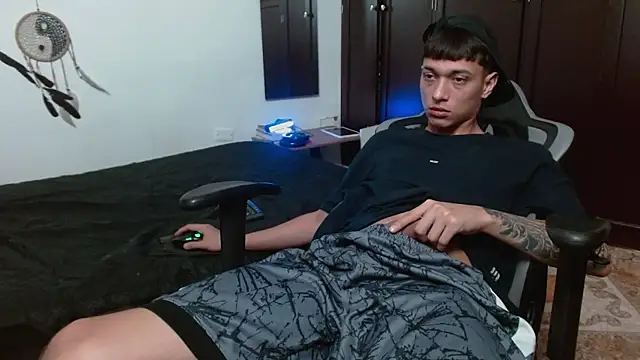 aaron blug online show from October 3, 10:04 pm