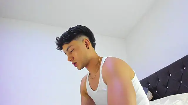 Sebastian-Dash online show from March 14, 12:10 am