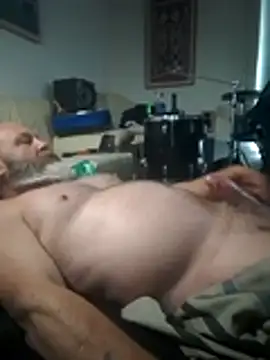 iambradz online show from November 6, 10:35 pm