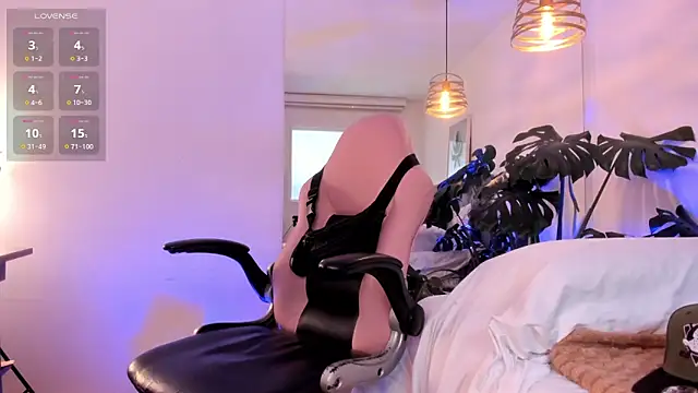 Tom cooper  online show from December 4, 1:07 pm