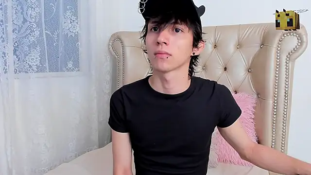 Snapshot of JeanRam18 chatting on March 13, 12:56 pm JeanRam18 online show from March 13, 12:56 pm