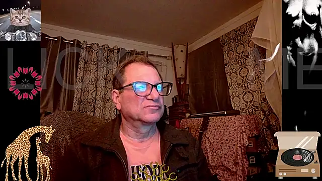 Snapshot of coryassman chatting on February 22, 5:55 am coryassman online show from February 22, 5:55 am