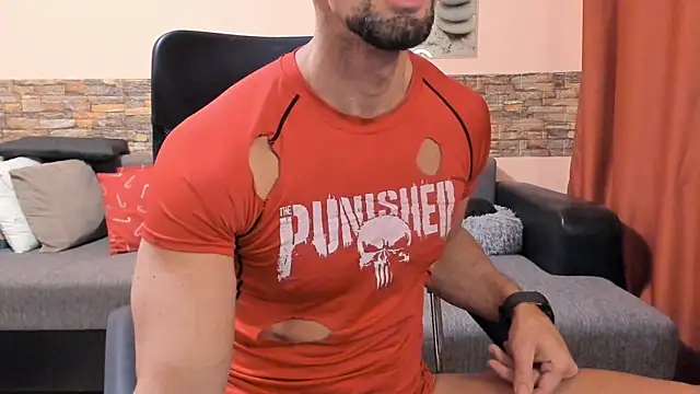 HotHunkTrainer online show from January 13, 10:41 am