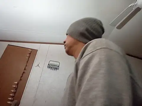 Xoc8  online show from November 25, 5:04 pm