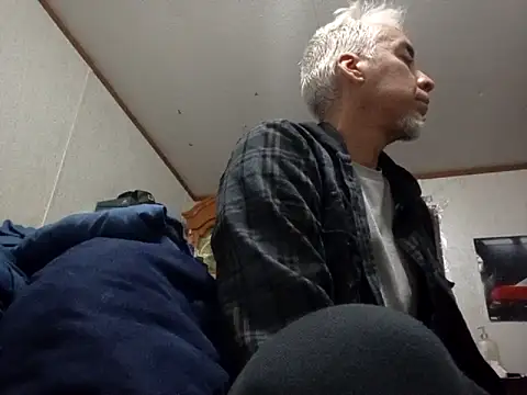 Xoc8  online show from November 4, 10:44 pm