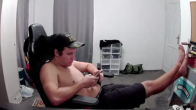 PKrisztian online show from November 2, 2:54 pm