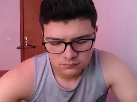 Plug Control online show from April 11, 3:26 pm