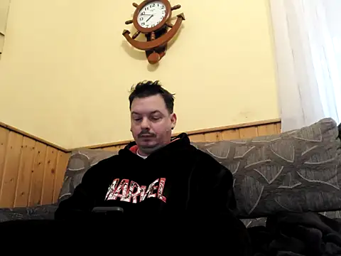 Jose HotLatino online show from February 6, 8:33 am